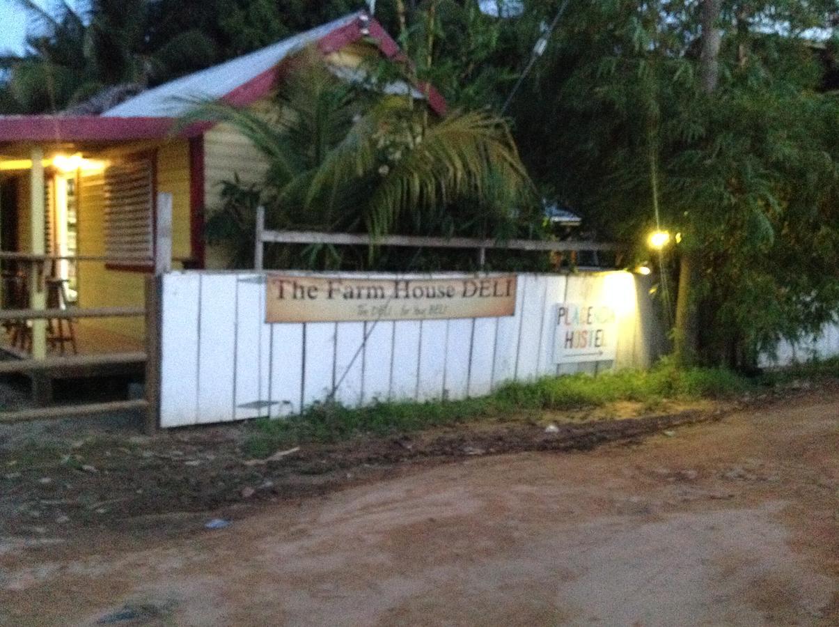 Placencia Hostel Екстер'єр фото