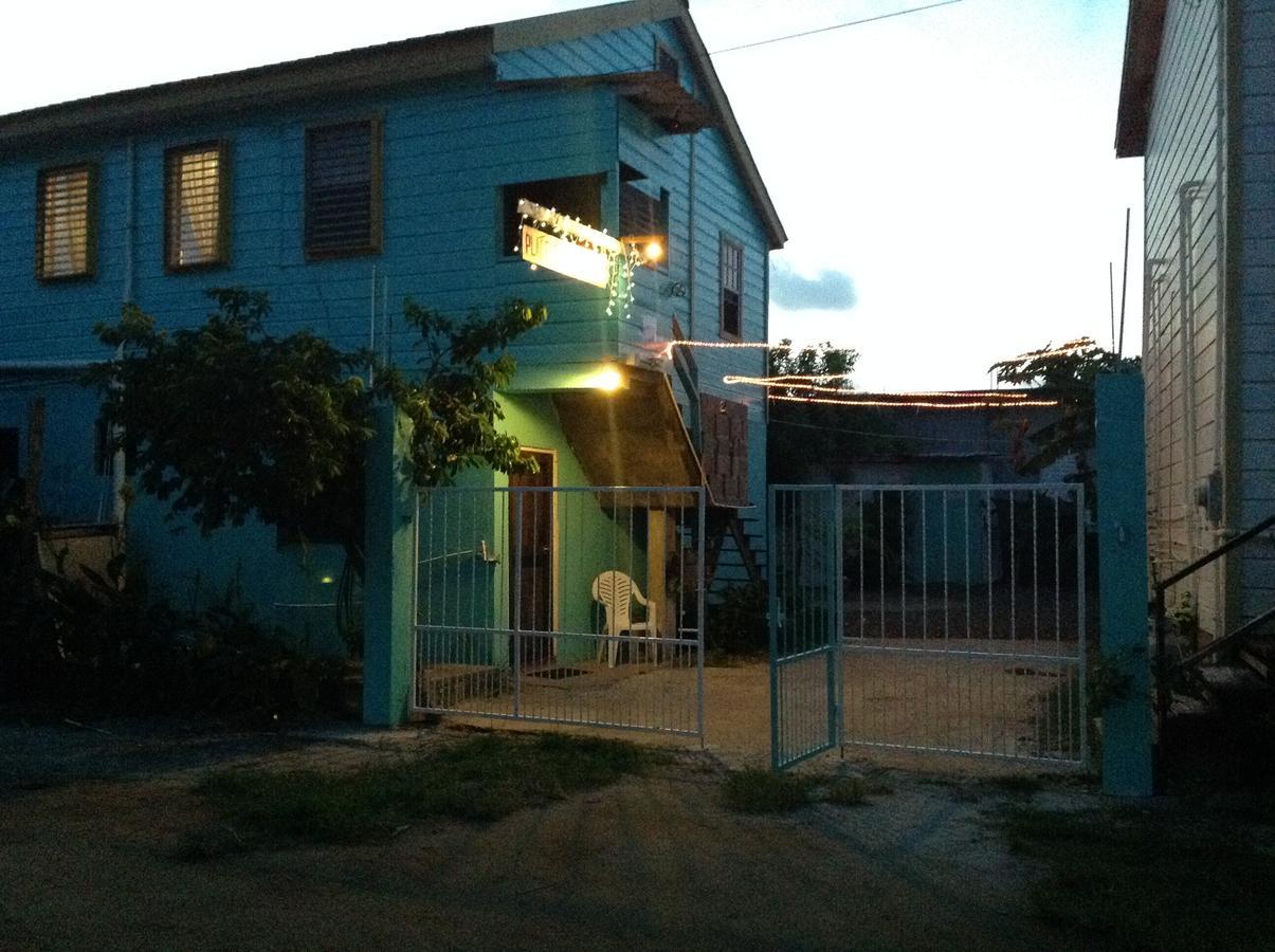 Placencia Hostel Екстер'єр фото