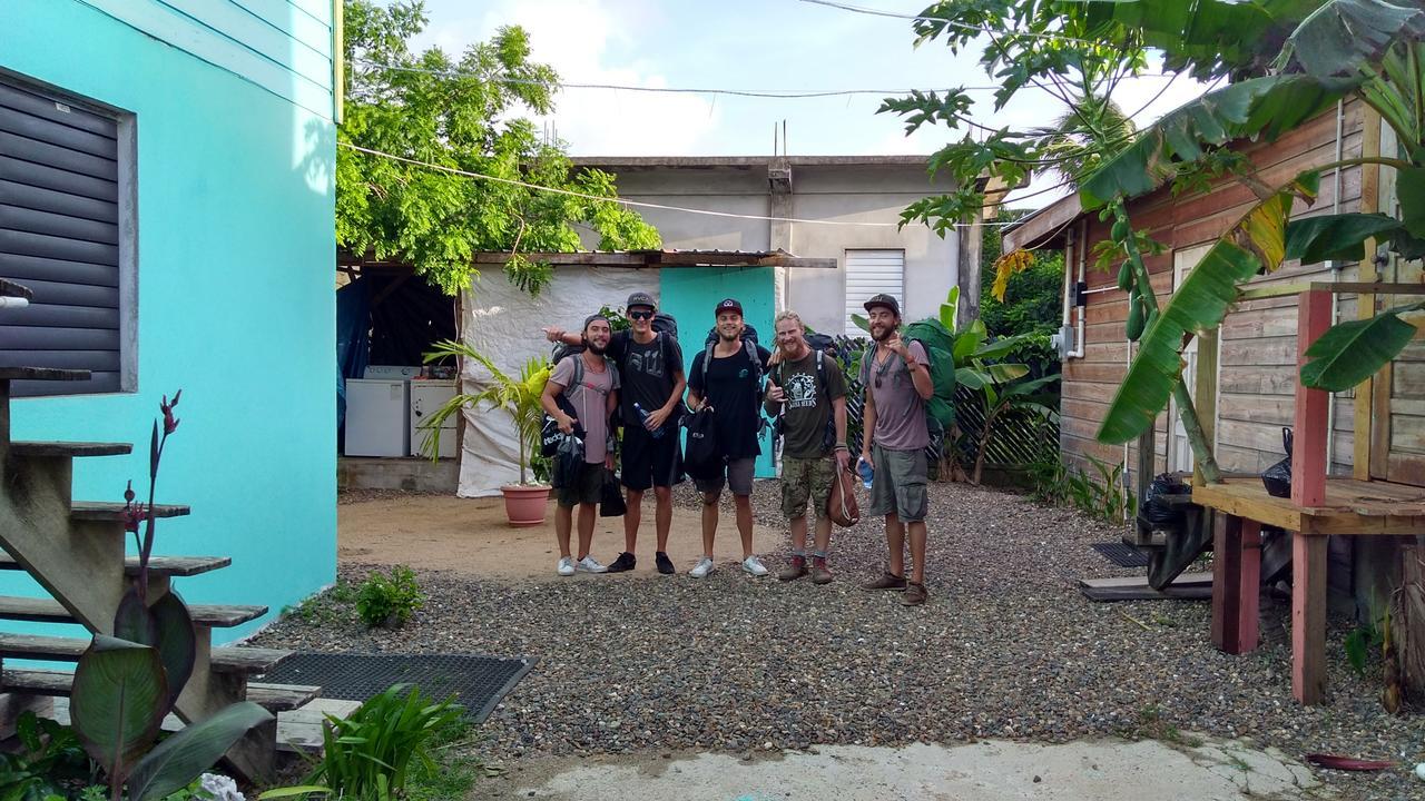 Placencia Hostel Екстер'єр фото