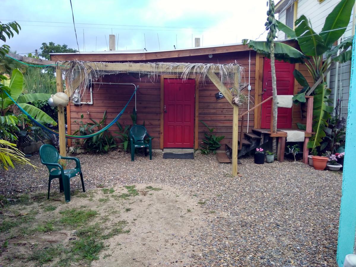 Placencia Hostel Екстер'єр фото