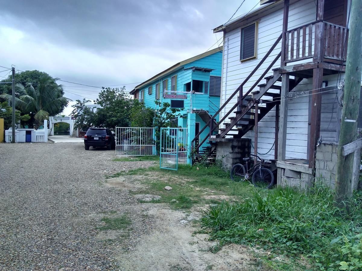 Placencia Hostel Екстер'єр фото