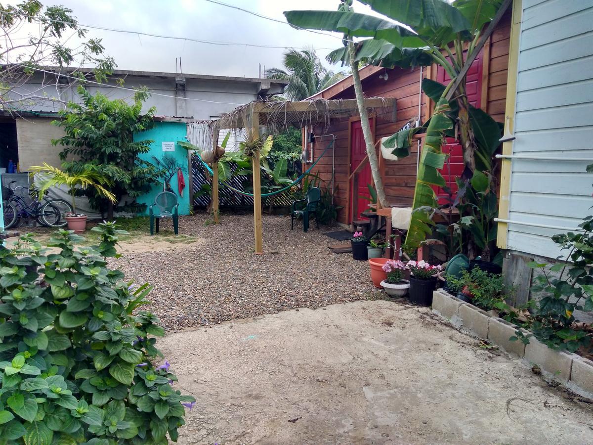 Placencia Hostel Екстер'єр фото